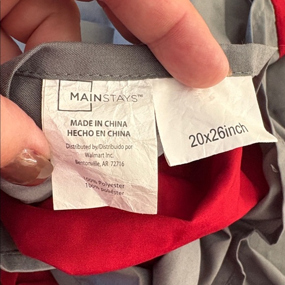 Red and gray queen bedding - Picture 5 of 11